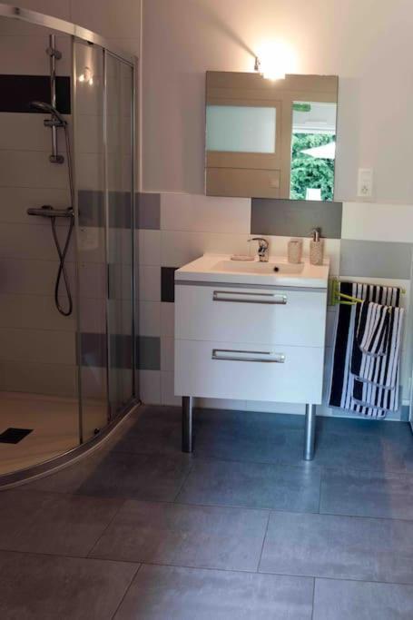 Holiday home Maison Et Jardin 2chambres 2salles De Bain