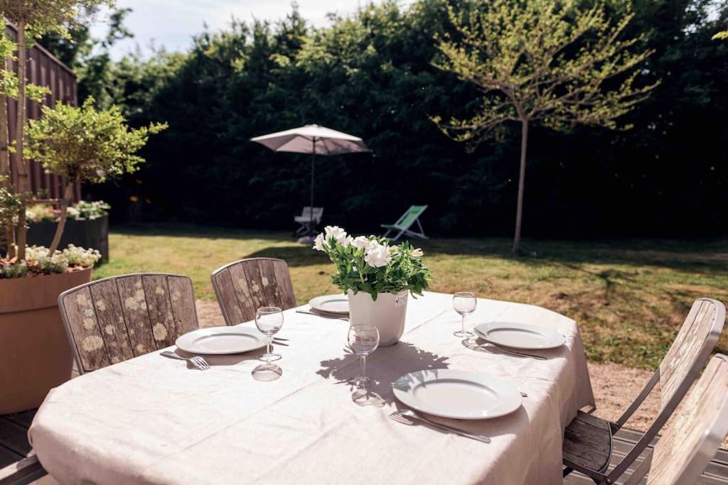 Maison Et Jardin 2chambres 2salles De Bain Holiday home *