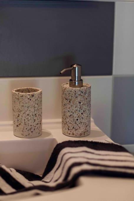 Hébergement de vacances Maison Et Jardin 2chambres 2salles De Bain *